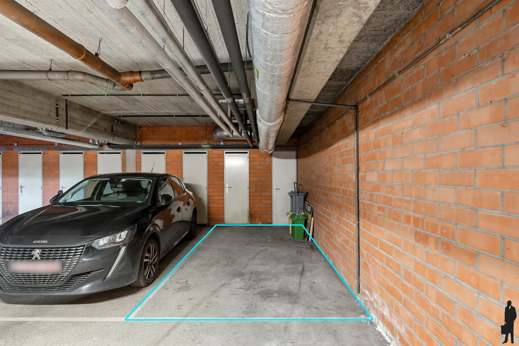 Exclusief appartement van 244m² op de Grote Markt foto 23