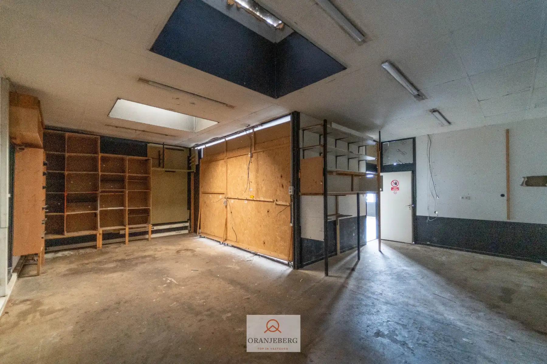 Magazijn te huur voor KORTE DUUR – 850 m² - op toplocatie Afrikalaan nabij Gent-Dampoort foto 21