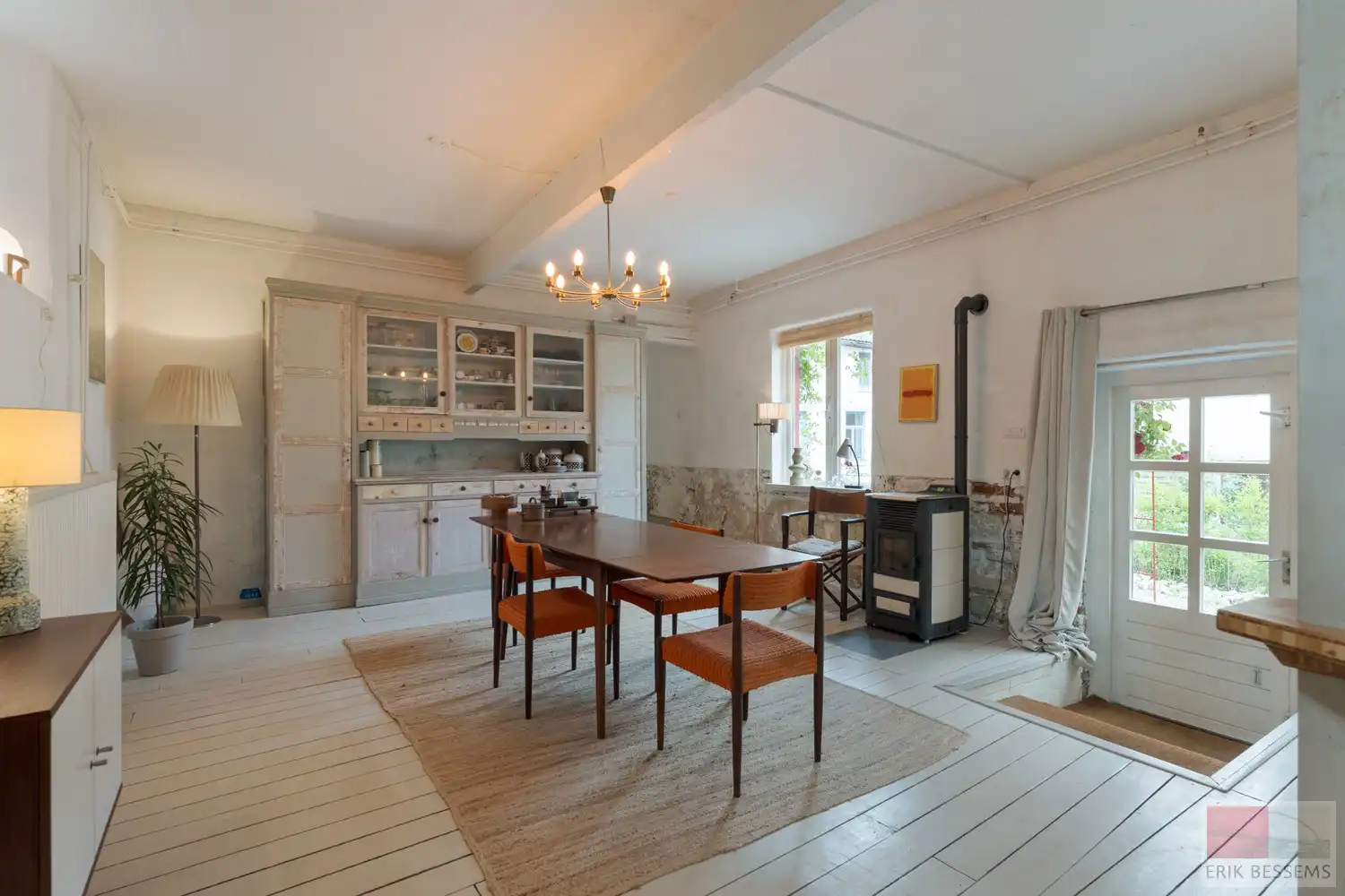 Karaktervolle woning uit 1668, met een bewoonbare oppervlakte van ca. 233 m² op een royaal perceel van 1.837 m² foto 5