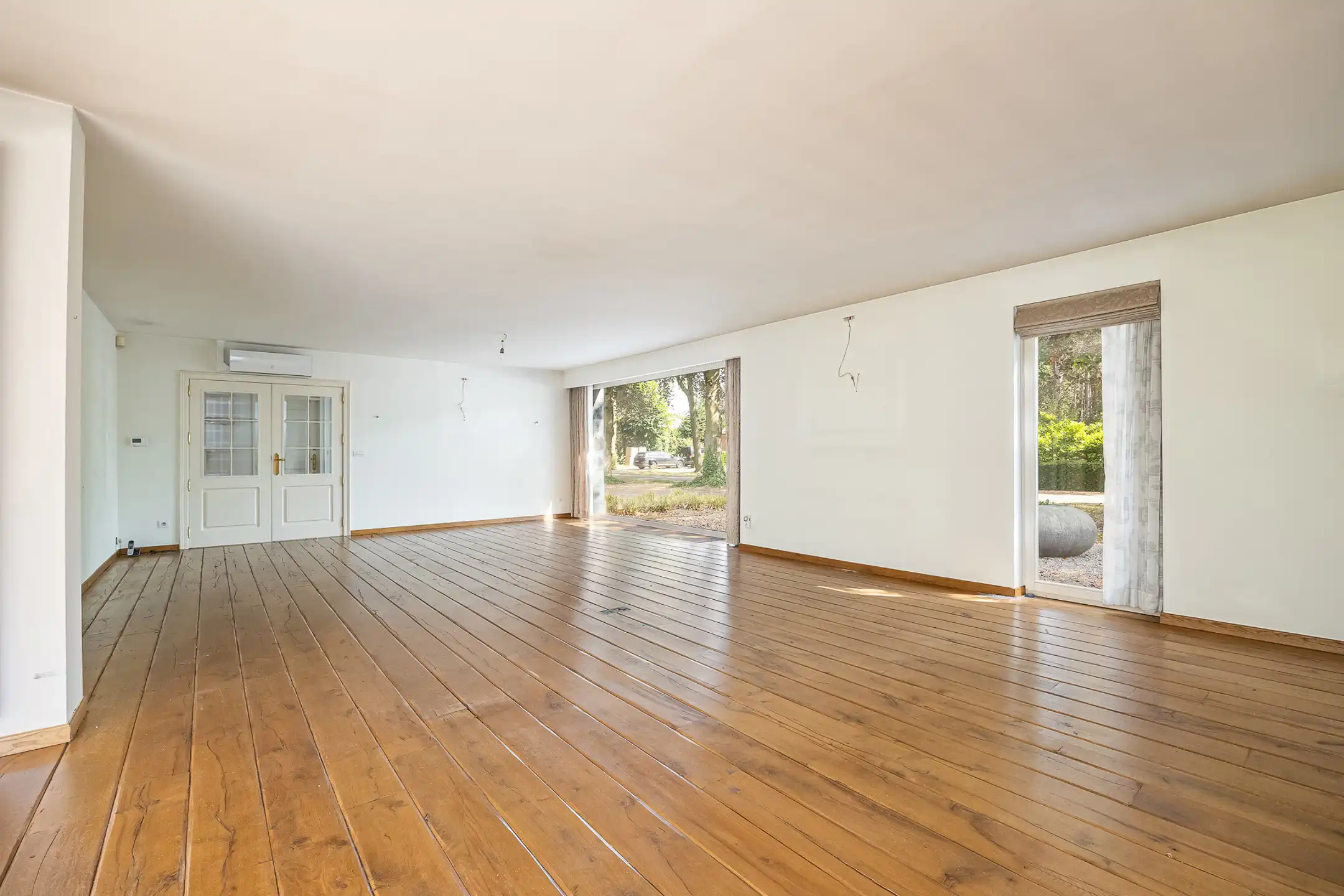 Ruime villa met 2 (mog. 3) slaapkamers op 2.030 m² op het ZW foto 10