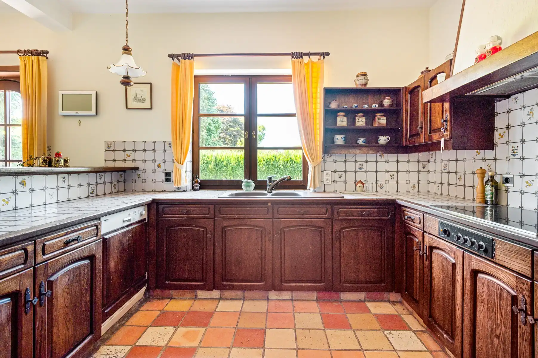 Hoevevilla op uniek perceel met veel potentieel foto 16