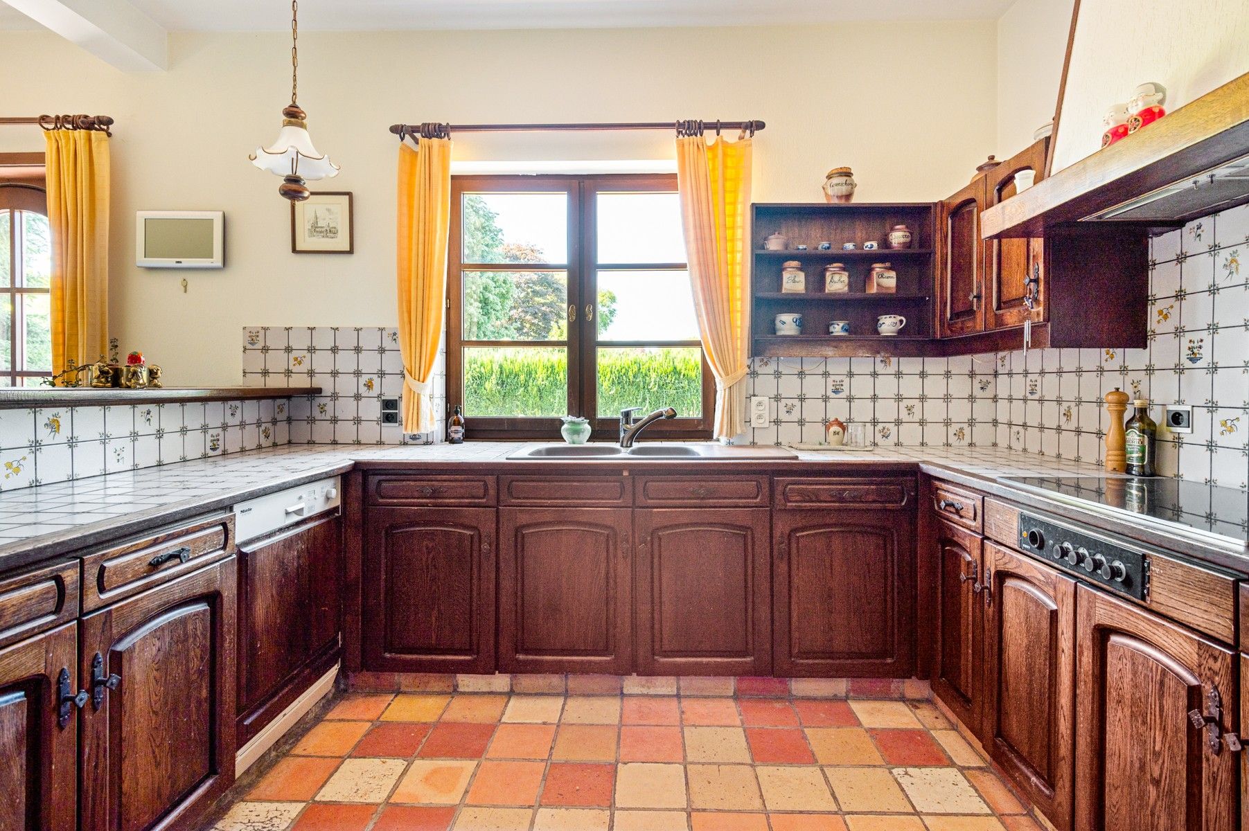 Hoevevilla op uniek perceel met veel potentieel foto 16