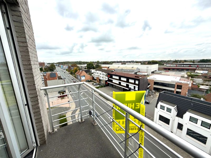 Centraal gelegen appartement met 2 slaapkamers en garage foto 16