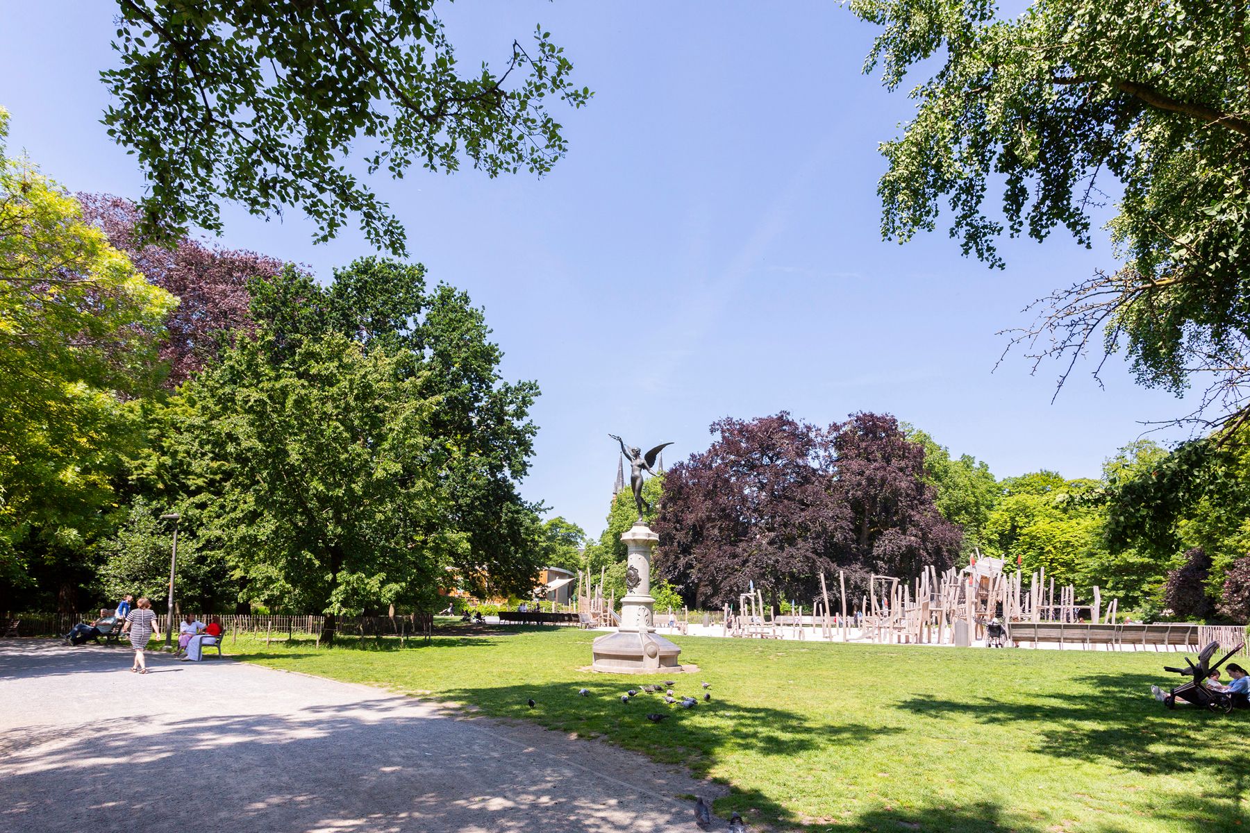 Charmant appartement met terras nabij Stadspark foto 7