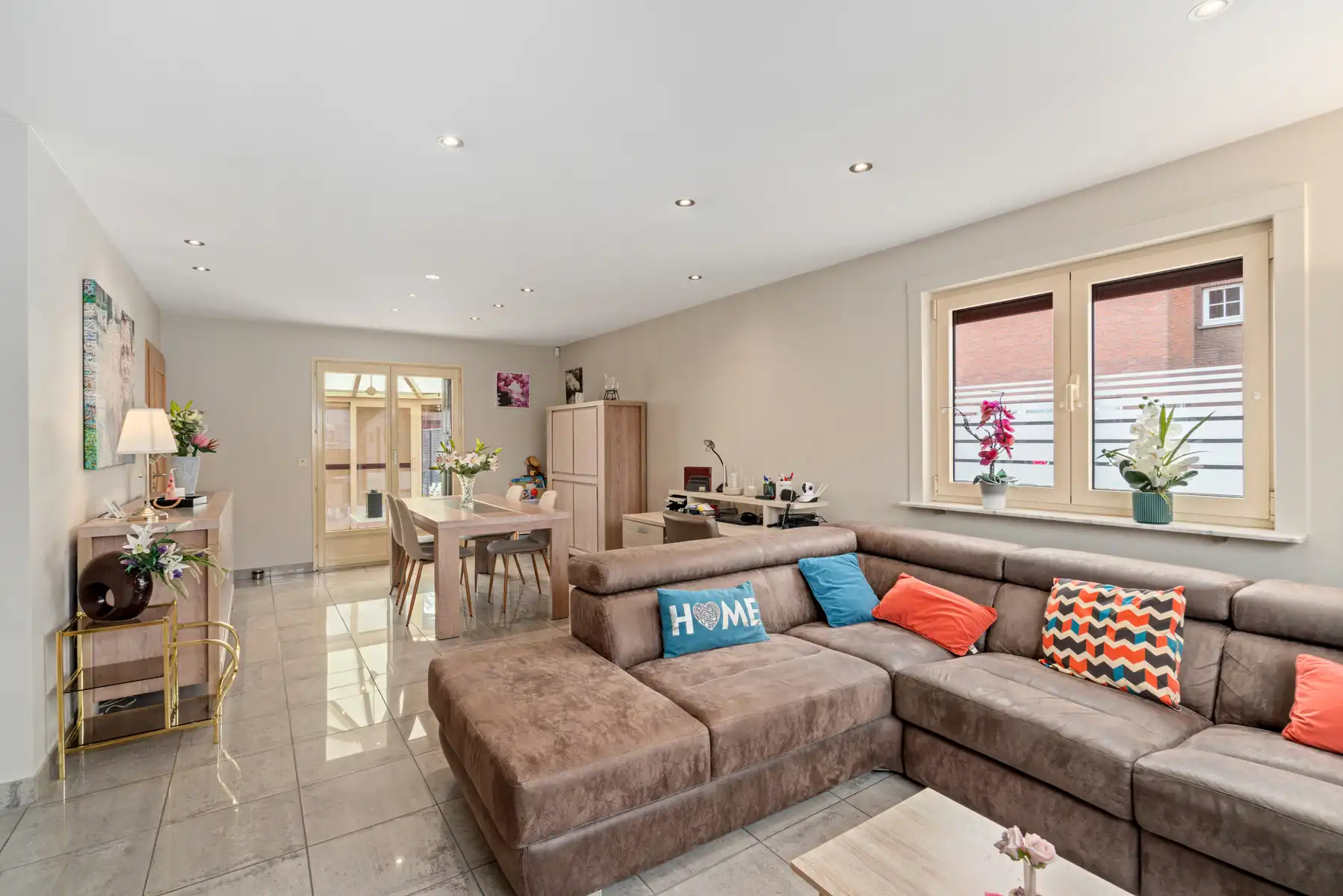 Instapklare gezinswoning met 3 slaapkamers, 2 badkamers foto 3