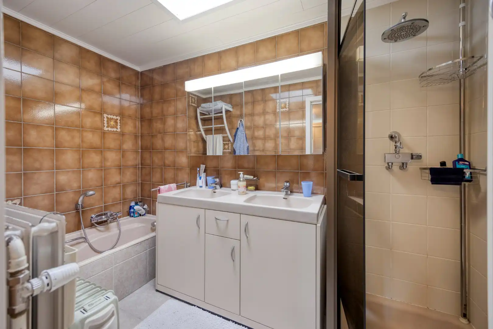Ruim ingedeelde woning met o.a. 4 slpks op een rustig gelegen perceel van 1.069 m². foto 23