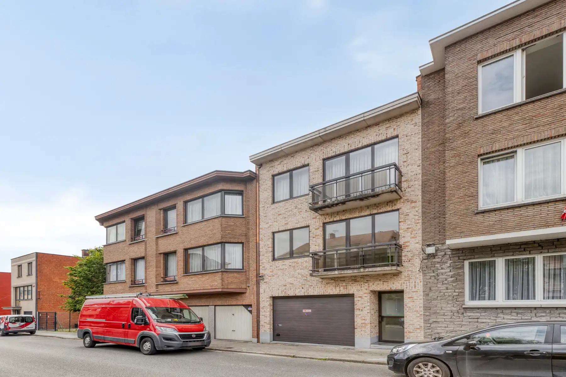 TOPPER! INSTAPKLAAR APPARTEMENT IN KLEINSCHALIG GEBOUW foto 3