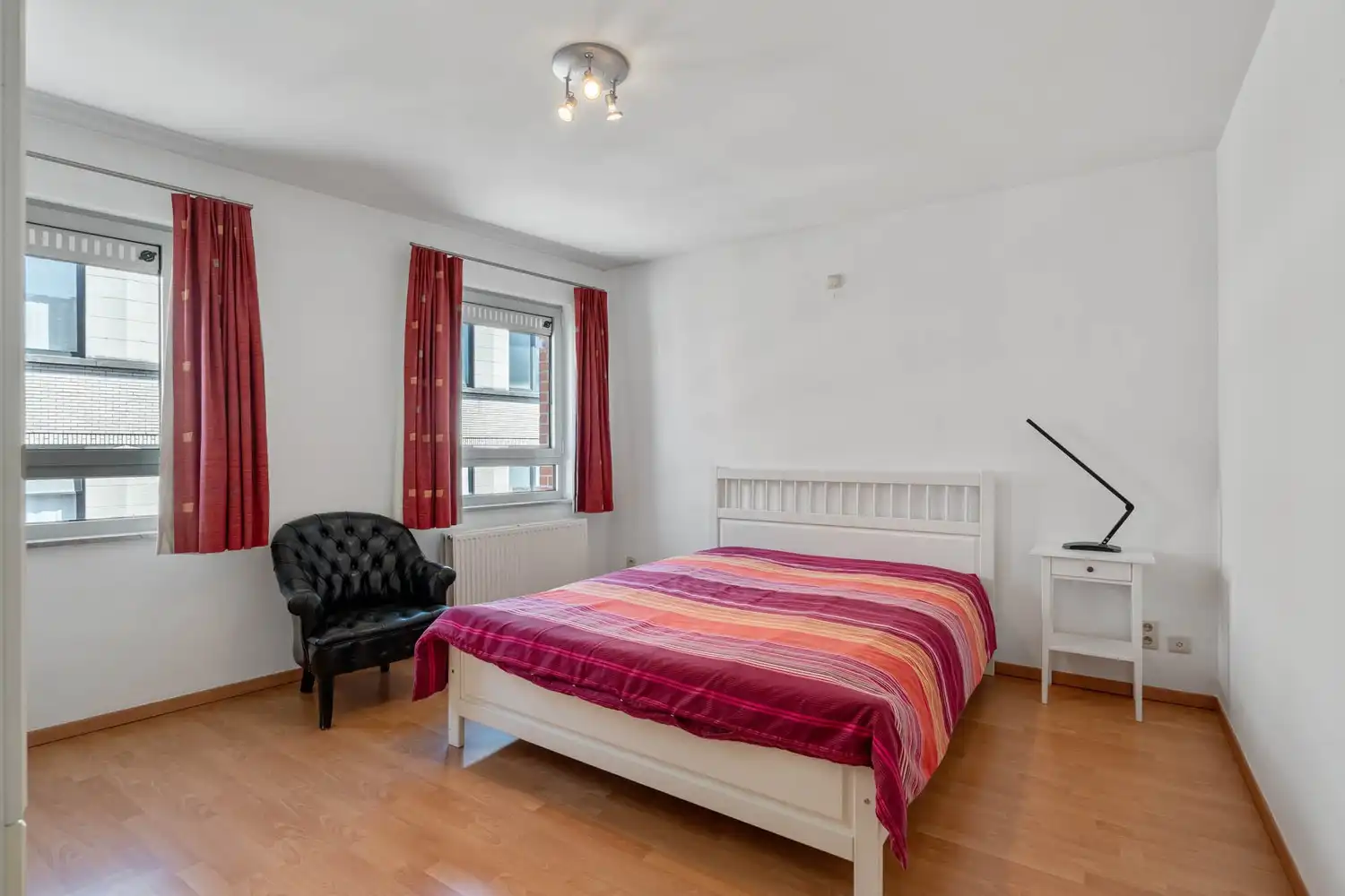 Ruim, lichtrijk en energiezuinig(A-label) appartement met 2 slaapkamers, een terras en de mogelijkheid tot aankoop van een autostaanplaats te centrum Leuven! foto 11