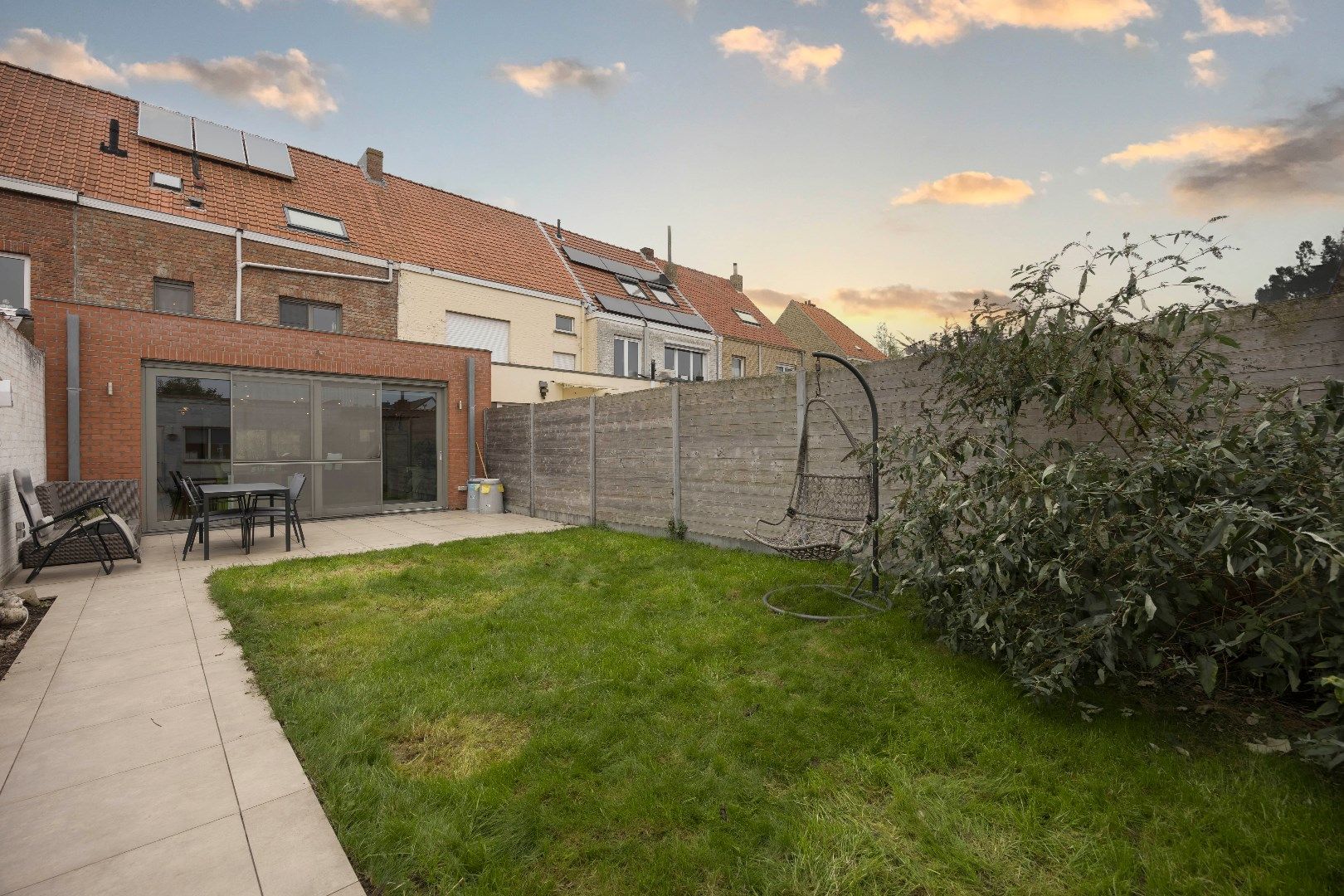 Knap gerenoveerde, rusitg gelegen gezinswoning te Zeebrugge foto 10