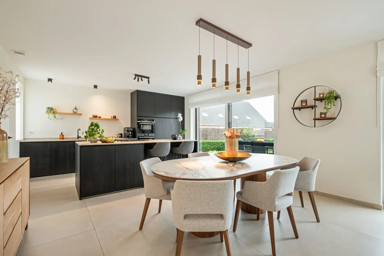Recente, perfect afgewerkte villa met 4 slaapkamers te Roeselare foto 10