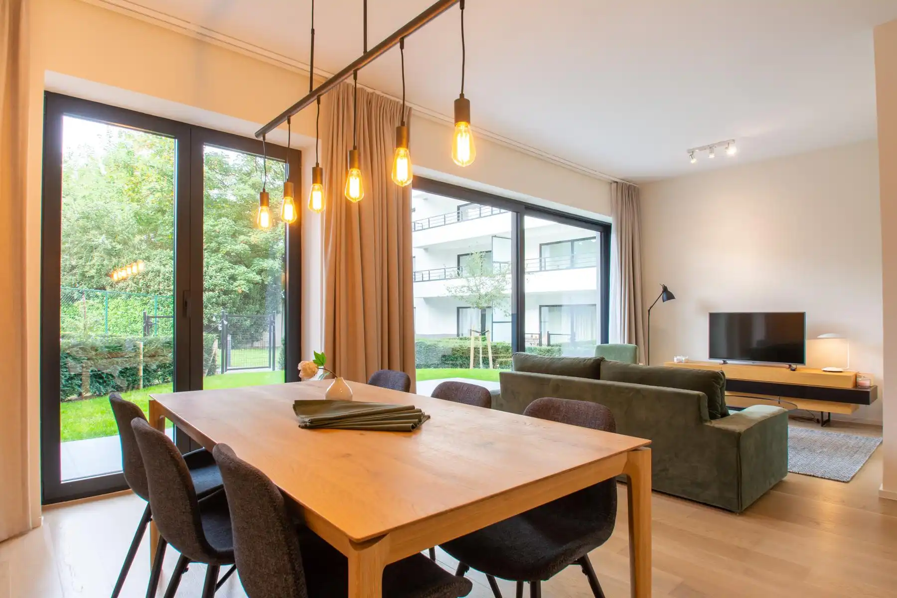 LICHTRIJK - 2k appartement met terras en tuin (NAVO area) foto 4