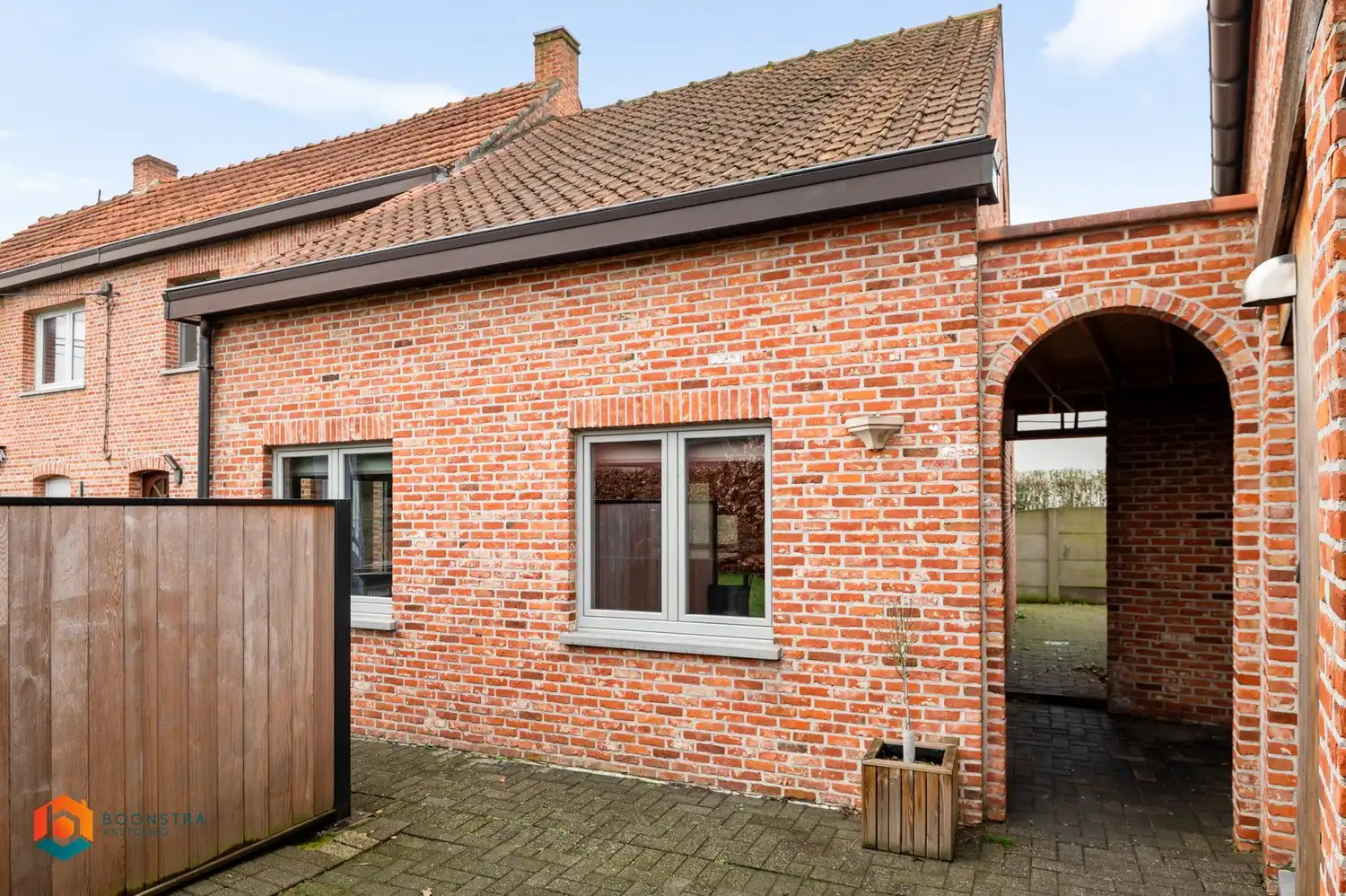 Lichtrijke woning met 2 slpkrs te Beerzel foto 2