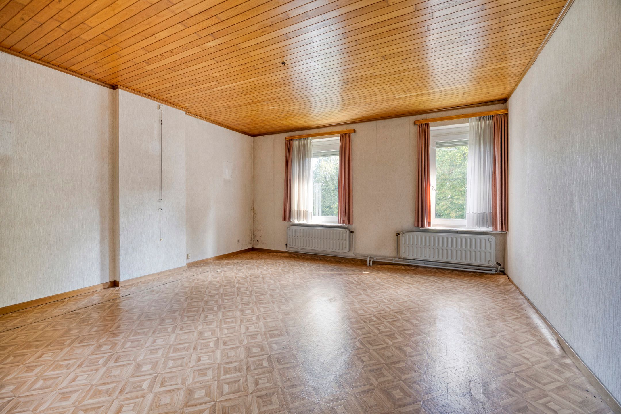 Te renoveren hoeve met weide op 72are foto 8