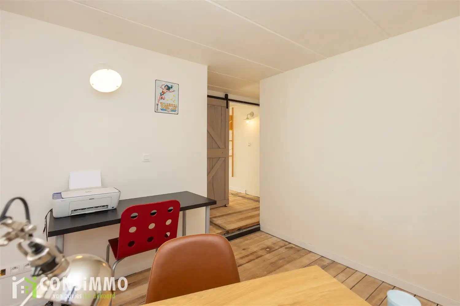 Unieke woning met industrieel-landelijke stijl in een rustige woonwijk van Genk foto 19