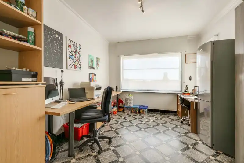 🏡 Charmante gezinswoning met zonnige tuin en polyvalent bijgebouw in Sint-Eloois-Vijve 🌿 foto 3