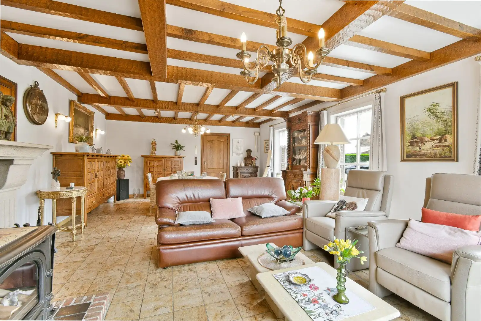 Alleenstaande villa op ruim perceel van 854 m2 in rustige woonwijk te Gistel foto 6