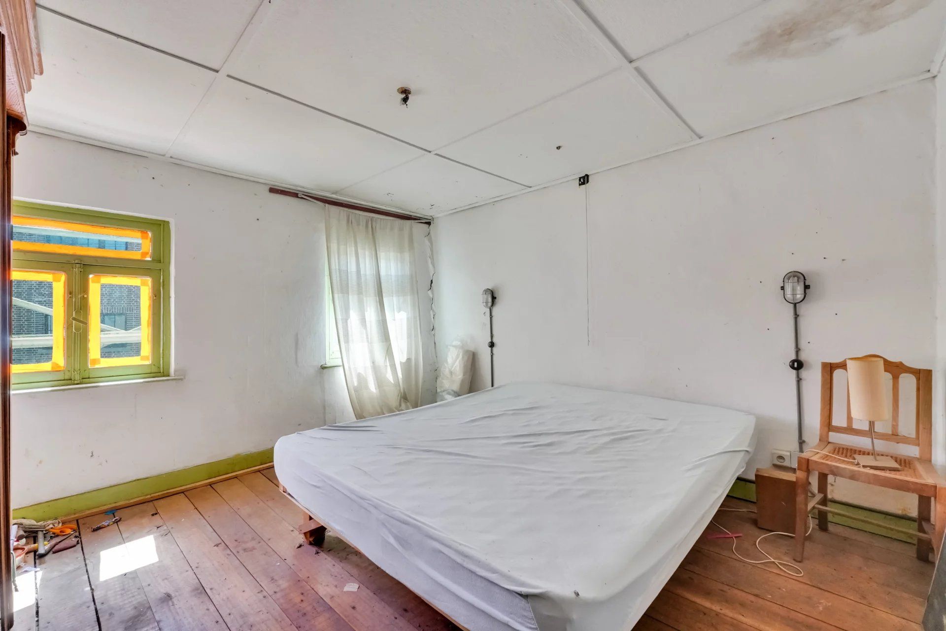 Te renoveren hoeve met binnenkoer en stallingen foto 6