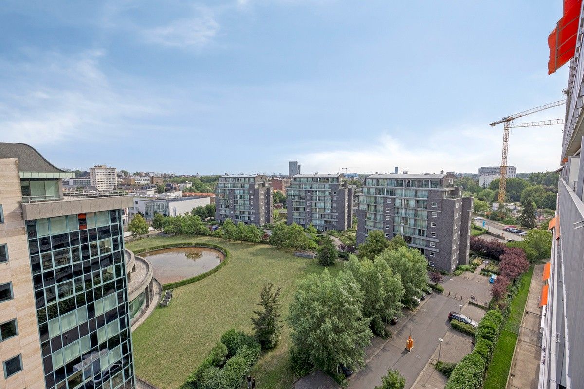 Tweeslaapkamer appartement met mooie verrrezichten over de torens van Gent. foto 13