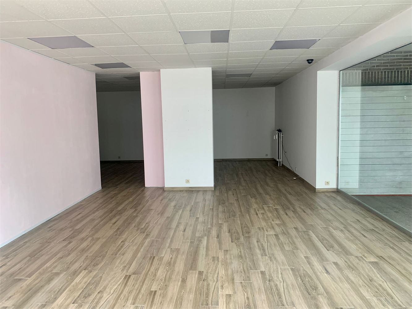 INSTAPKLARE COMMERCIËLE (KANTOOR)RUIMTE foto 9