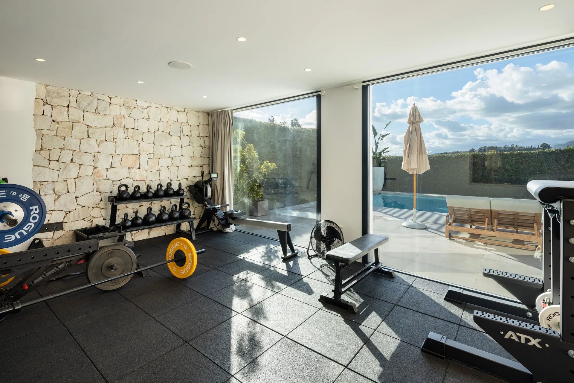 Moderne luxe aan de golfbaan – villa met adembenemend uitzicht in het hart van Nueva Andalucía foto 16