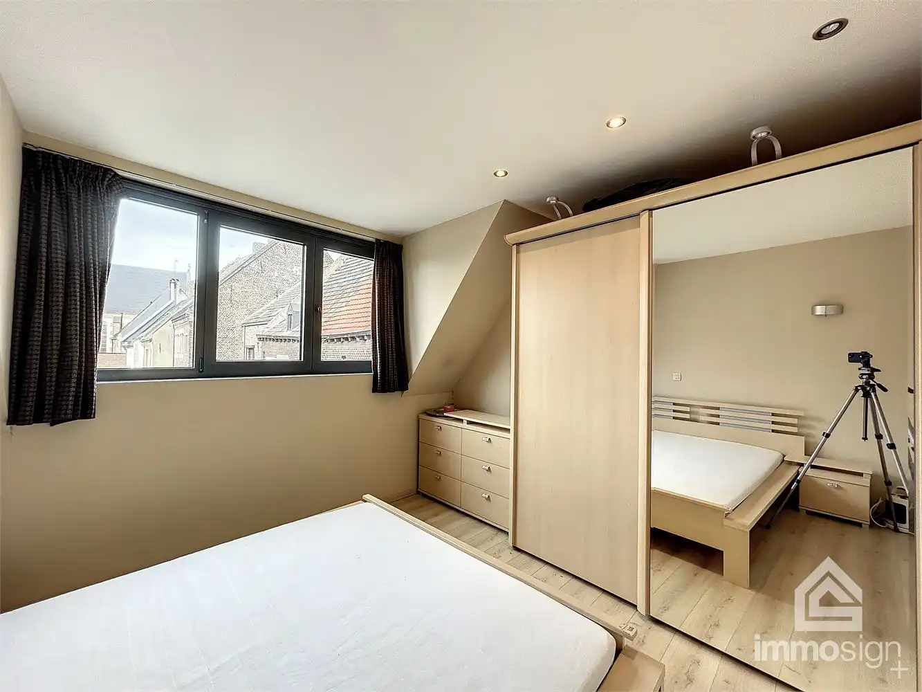 Prachtig handelspand met duplex midden in het centrum van Maaseik! foto 30