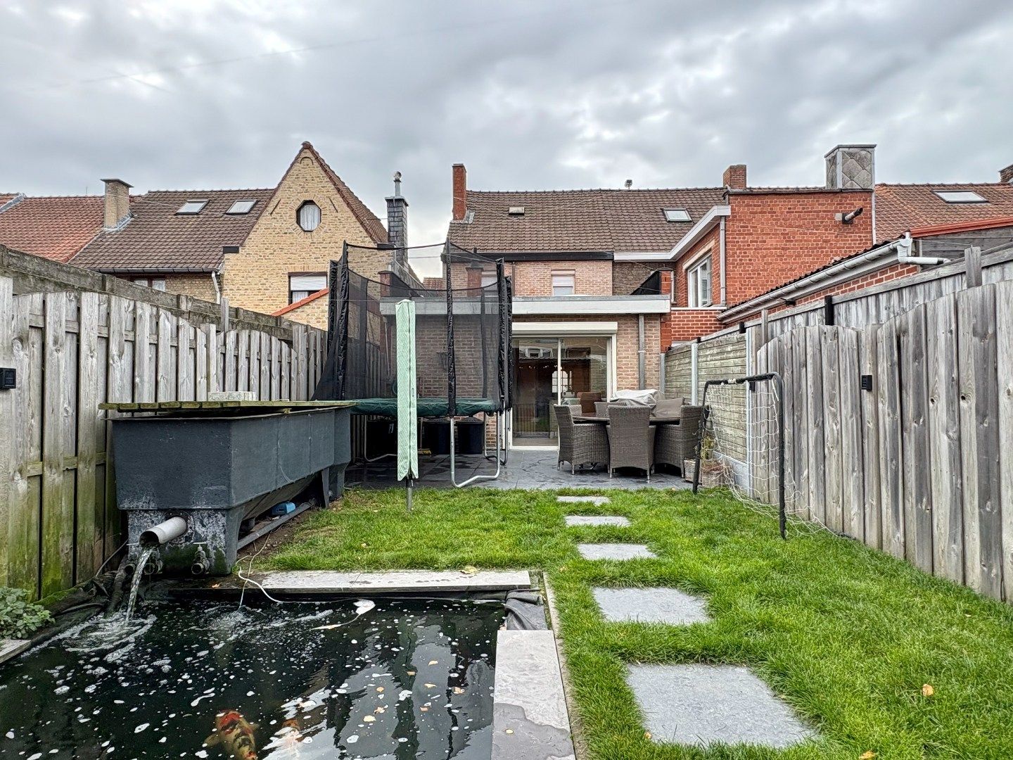 Starterswoning te koop in Roeselare met 2-3 slaapkamers en een ruime  vernieuwde leefruimte.  foto 19