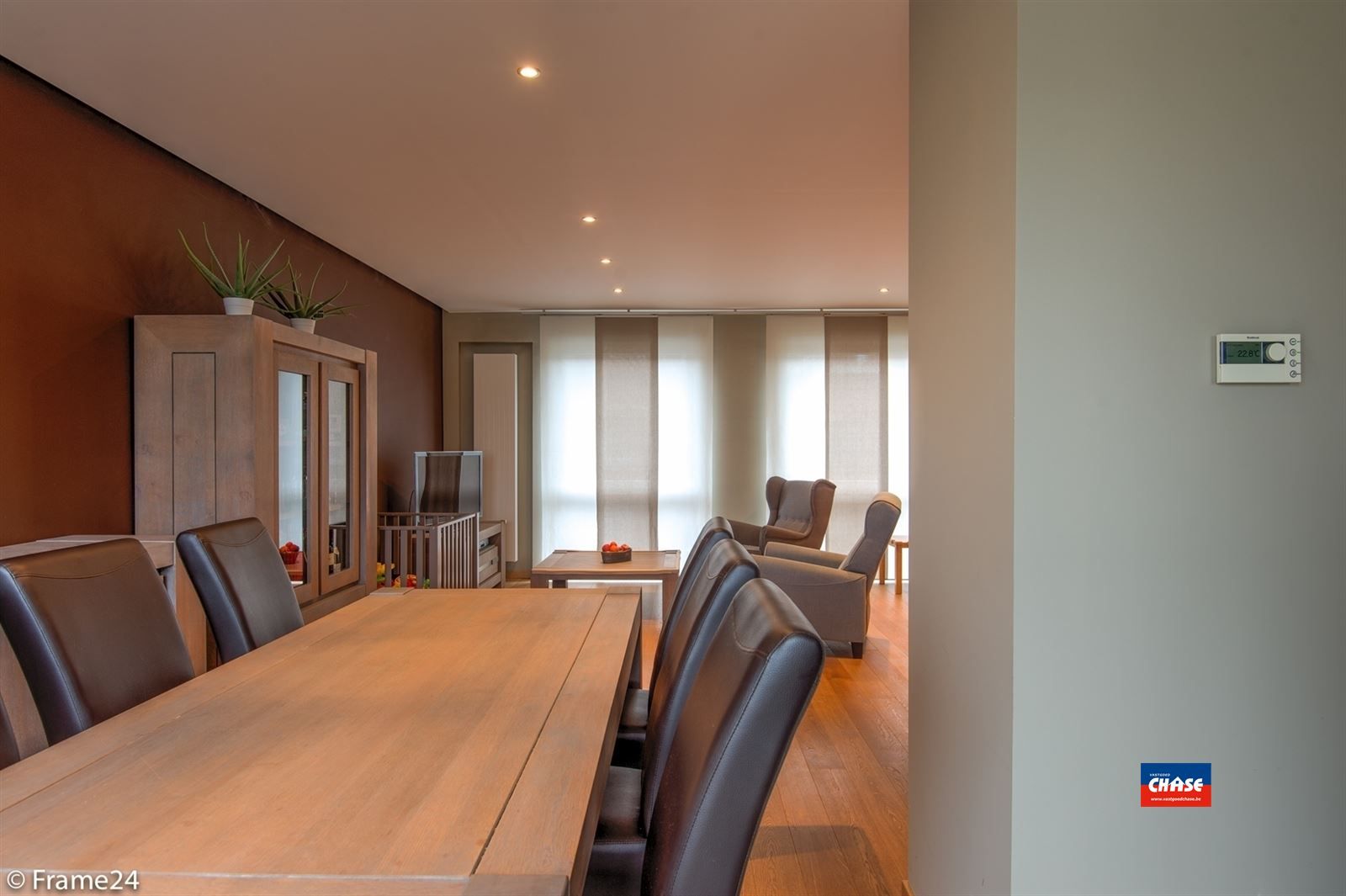 Moderne duplex met 2 slaapkamers, terras en gedeelde garage foto 7