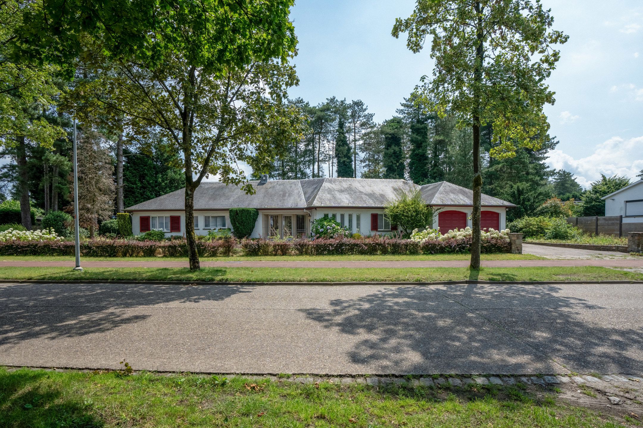 Charmante gelijkvloersvilla met 4 slpk en 2 bdk op 2.092 m² foto 44