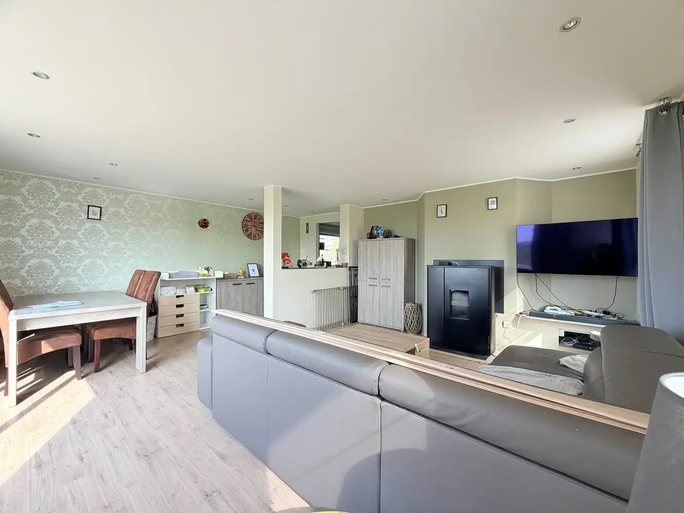 Instapklare woning met  ruime garage en landelijk uitzicht in Vladslo foto 3