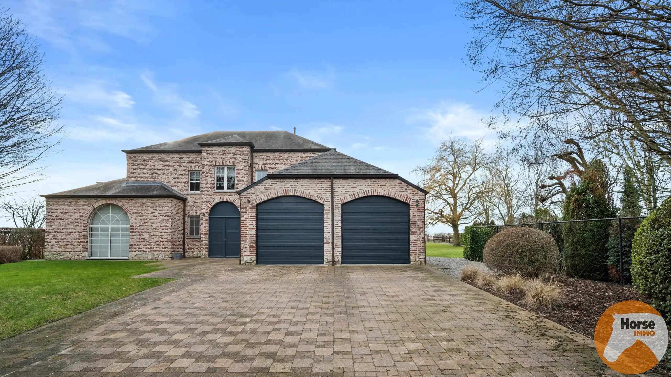 BORNEM – Professionele paardenaccommodatie met villa op 3HA foto 5