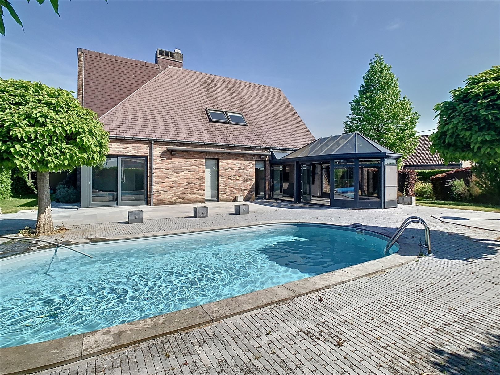 landelijk gelegen huis met zwembad en 3 slaapkamers! foto {{pictureIndex}}