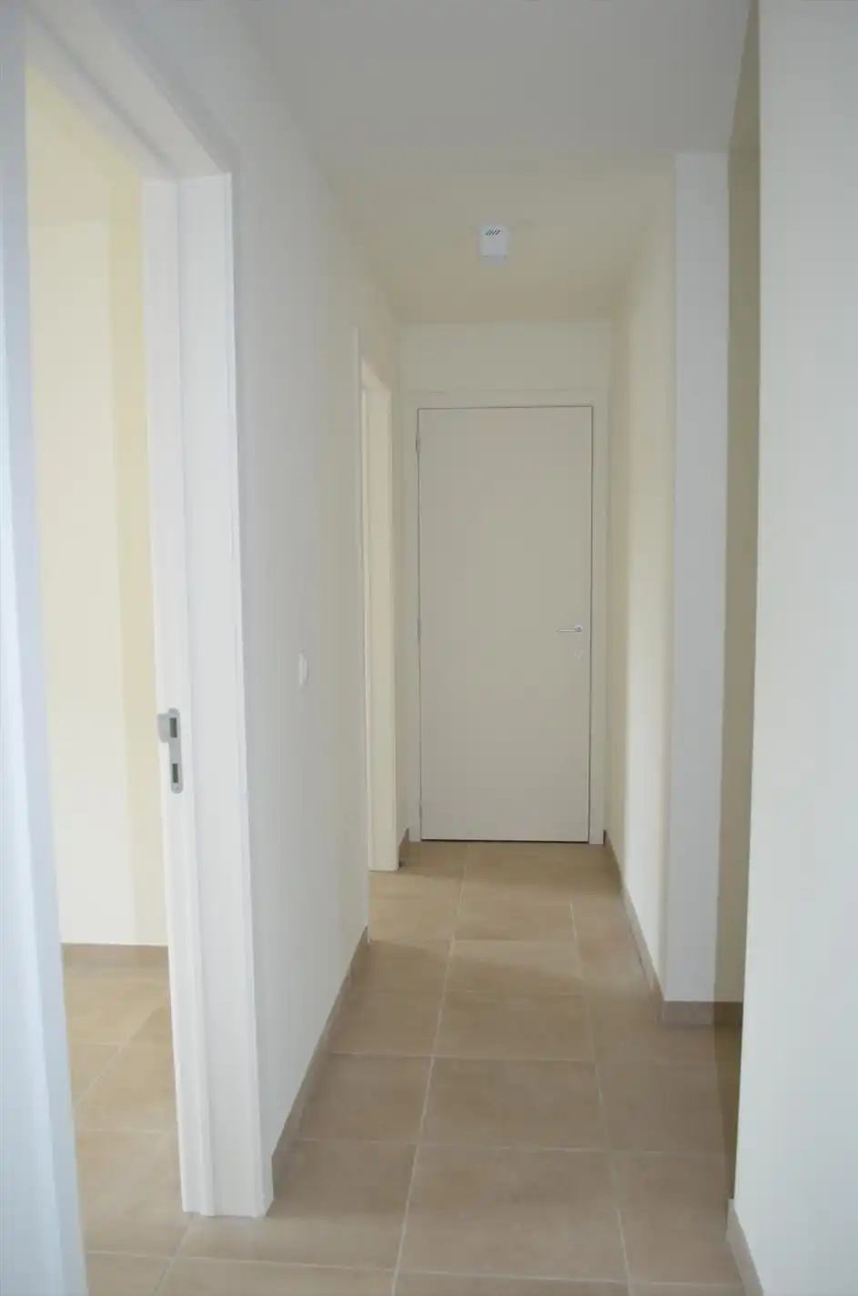 Bijna-enegieneutraal quasi nieuwbouw appartement met drie slaapkamers foto 8