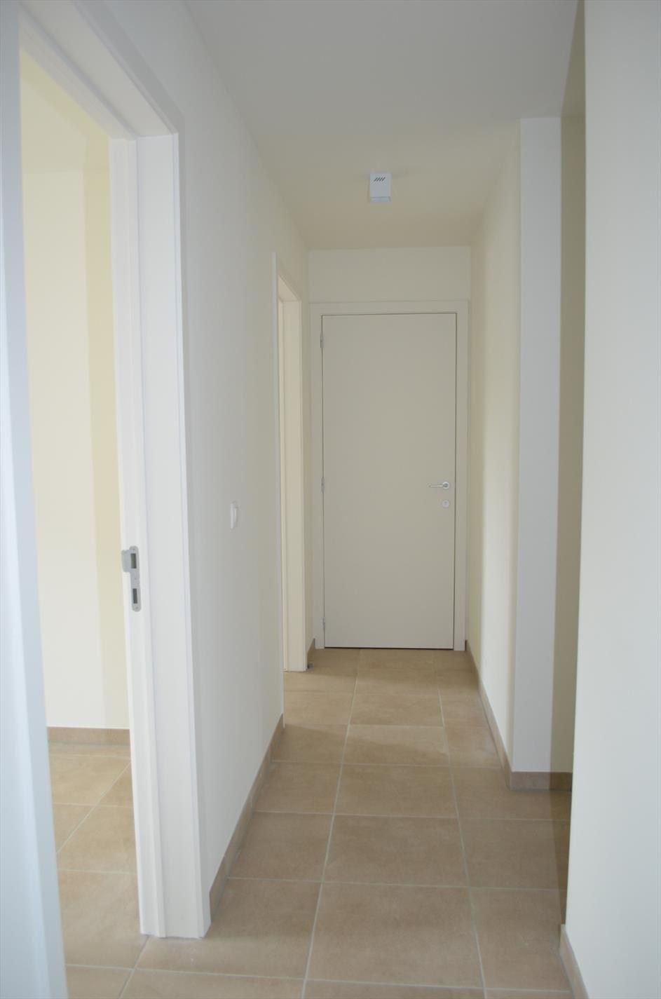 Bijna-enegieneutraal quasi nieuwbouw appartement met drie slaapkamers foto 8