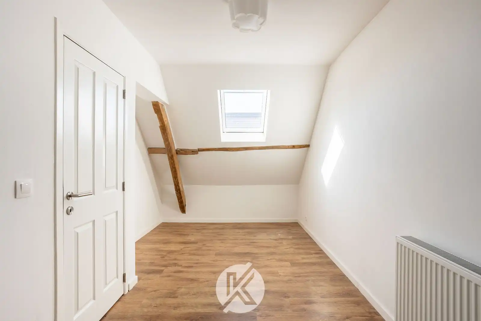 Gerenoveerde woning in een rustige straat foto 21