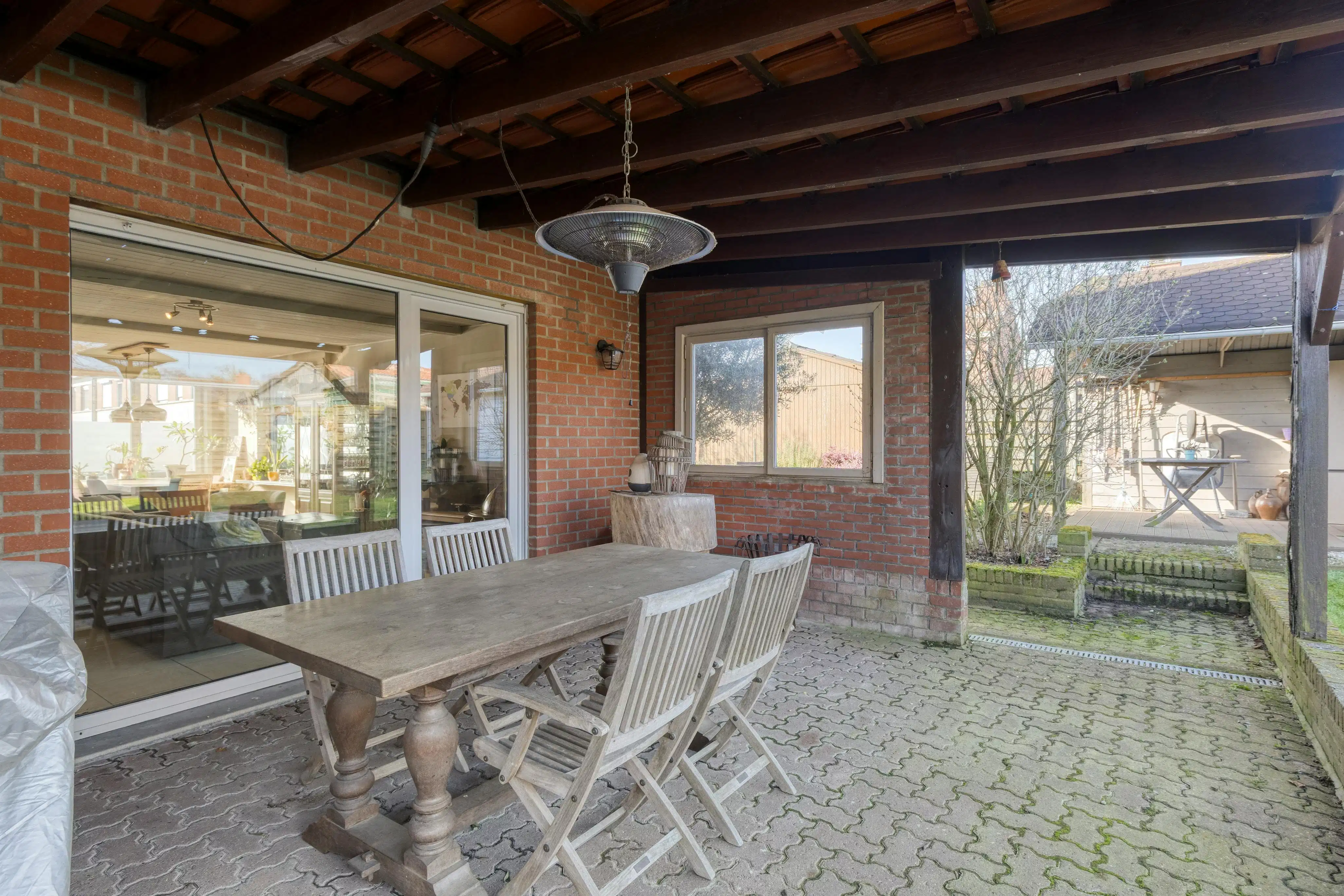 Instapklare woning met 4 slaapkamers in Ardooie. foto 9