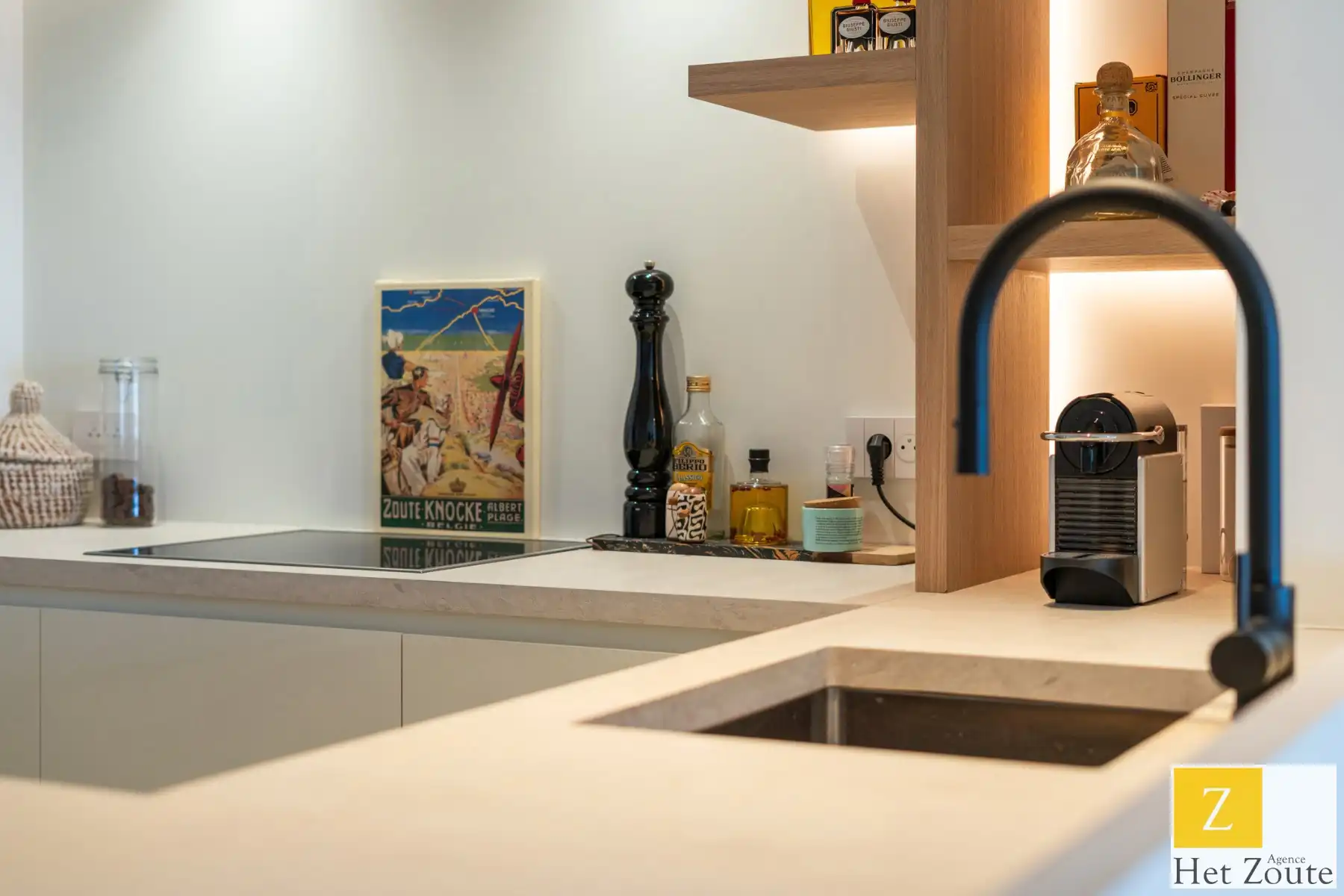 Elegantie, exclusieve luxe en frontaal zeezicht in Het Zoute foto 2