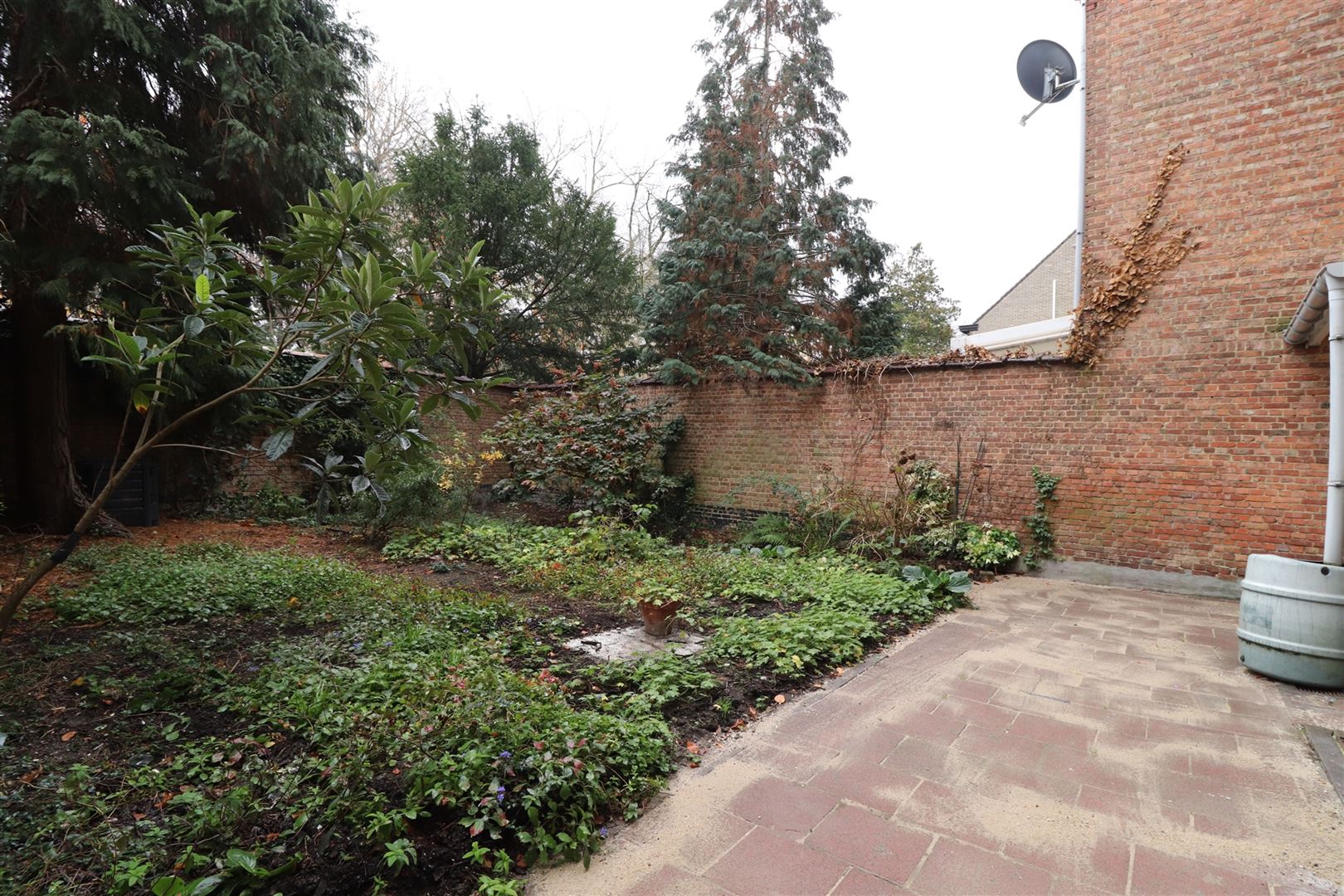 Gelijkvloers appartement met tuin  foto 16