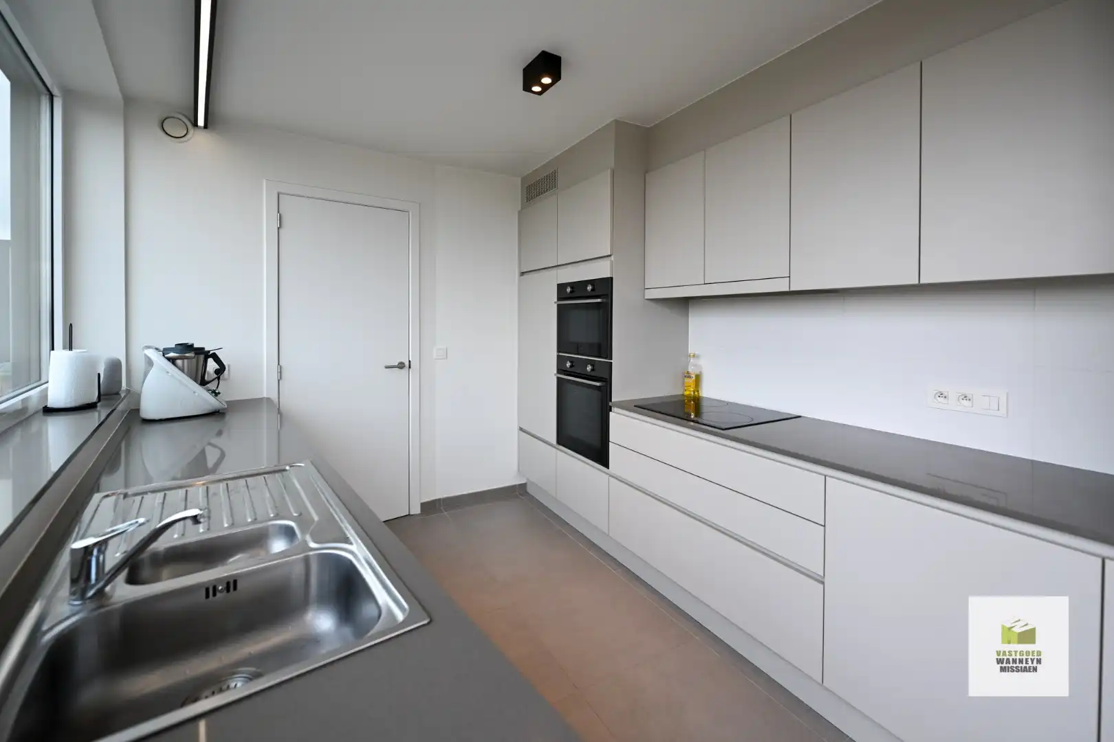 Luxueuze penthouse met groot terras, 2 slaapkamers en 2 parkeerplaatsen foto 7