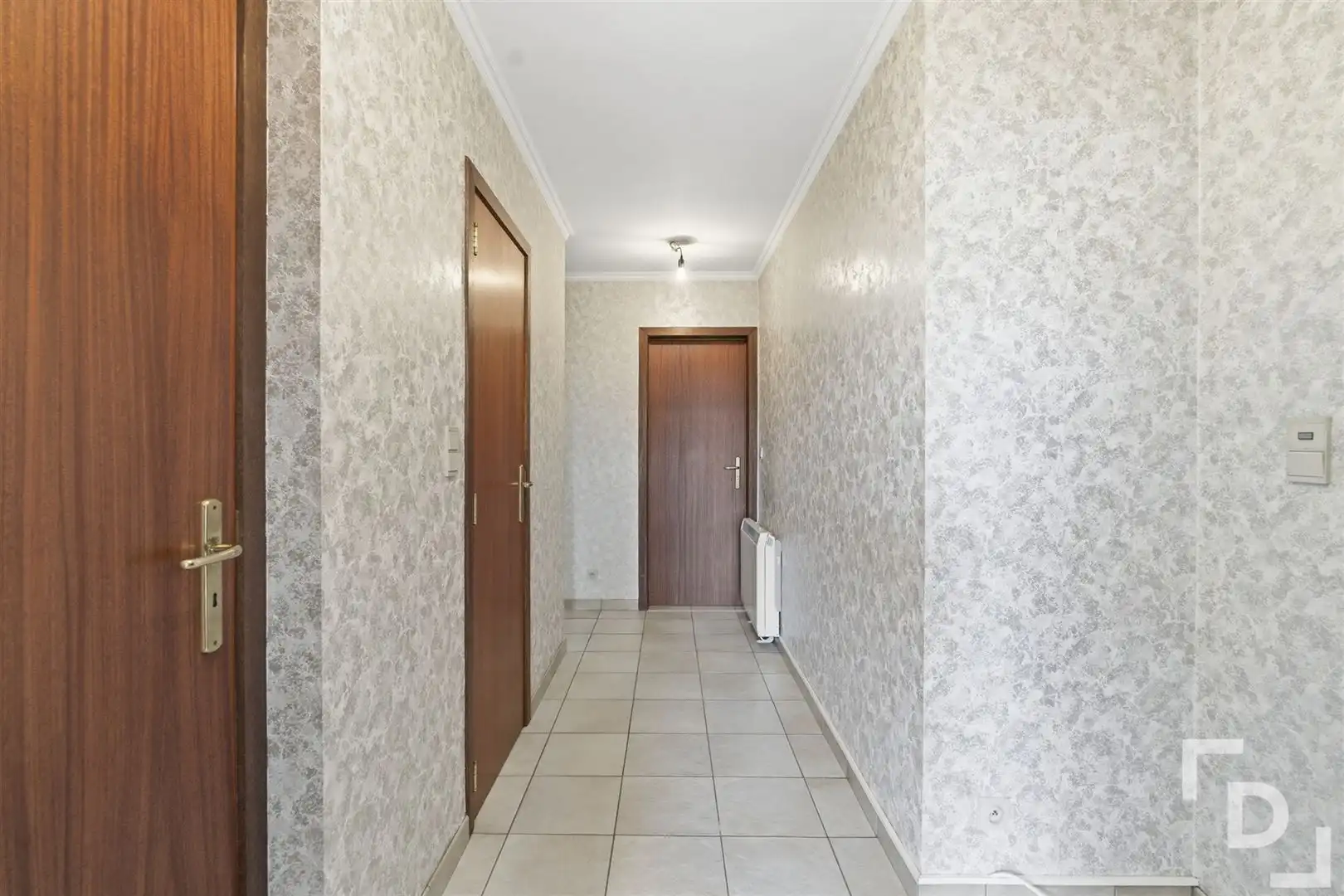 Ruim appartement met 3 slaapkamers en garage te koop in de groene omgeving van Ieper. foto 17