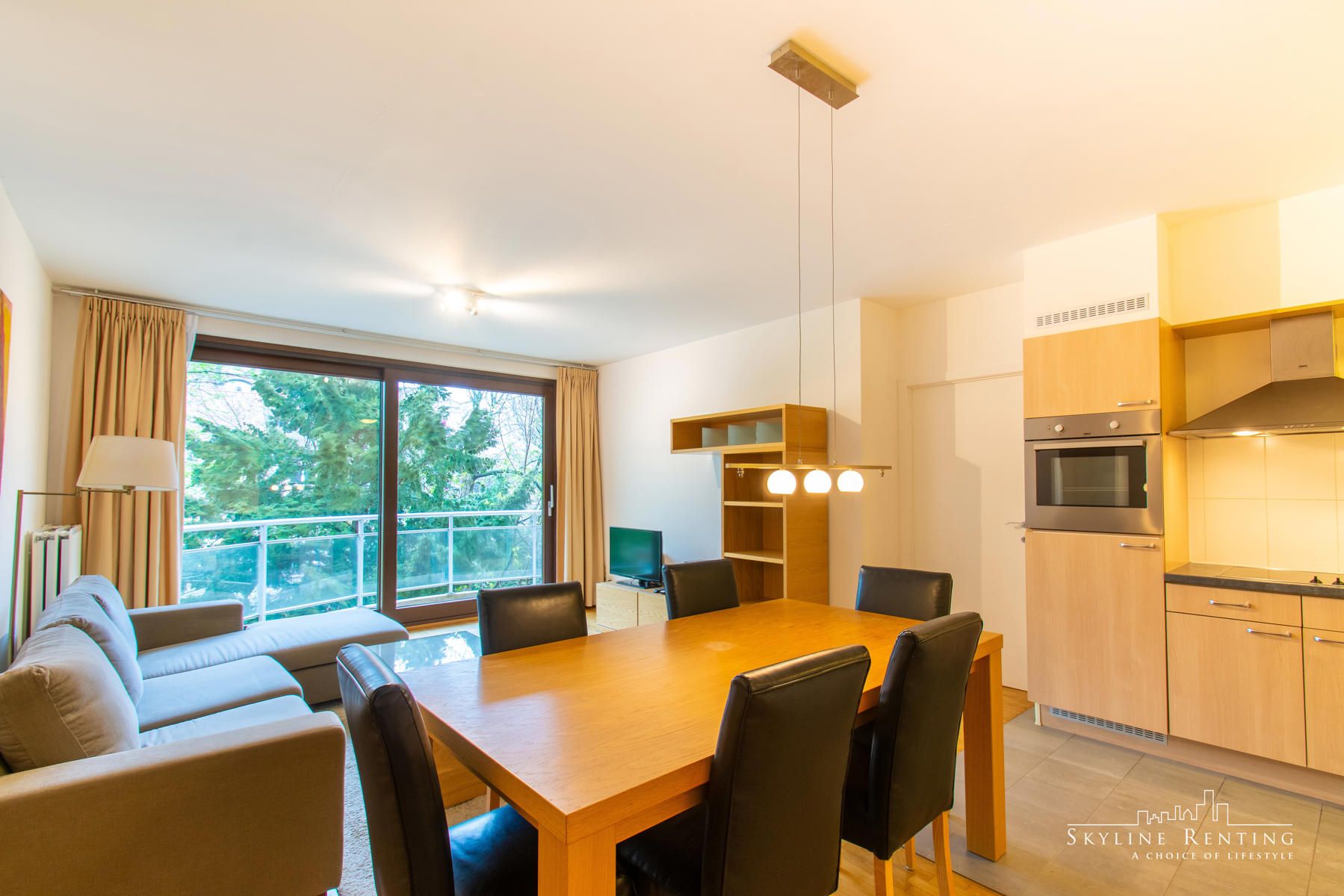 Prachtig gemeubeld app. 2 Kamer + gemeenschappelijke TUIN!!! foto {{pictureIndex}}