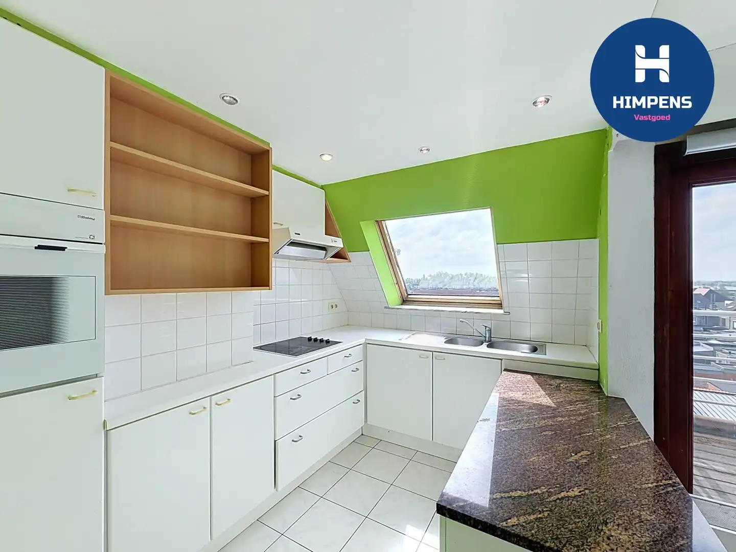 Te koop – Appartement inclusief ruime garage in Nieuwpoort foto 5