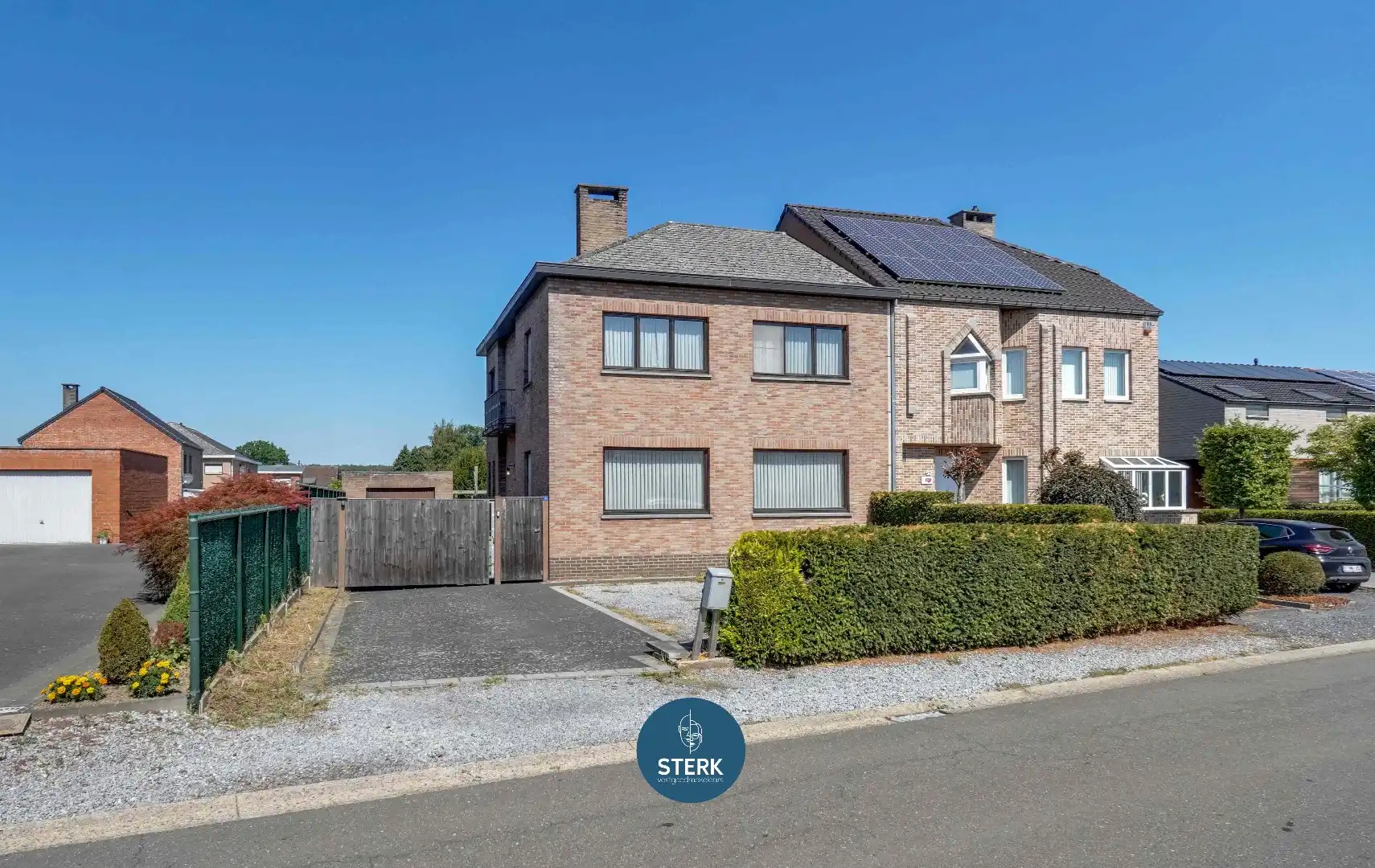 OP TE KNAPPEN GEZINSWONING (206 M²) MET VEEL POTENTIEEL TE LANAKEN !  foto 23