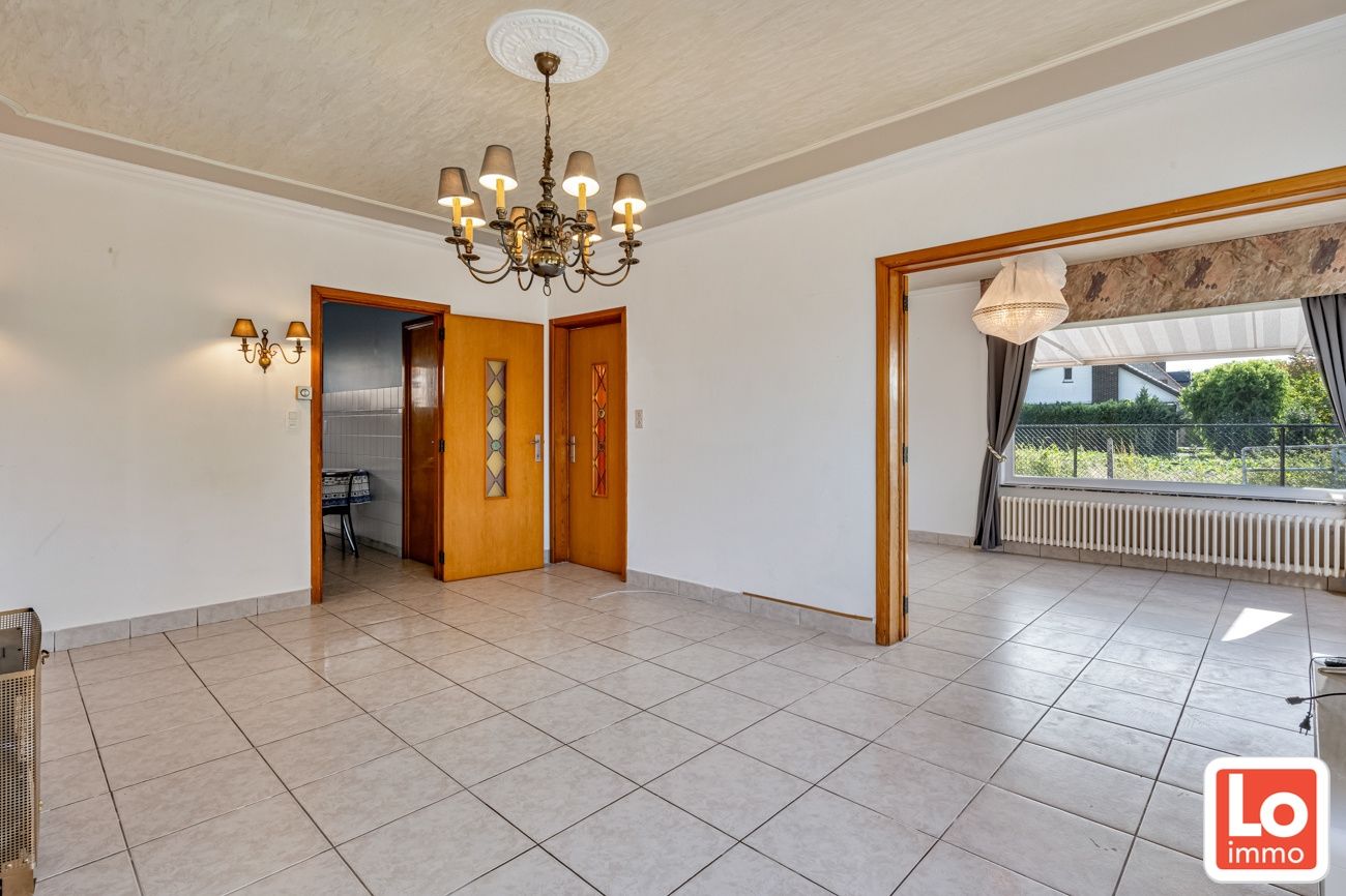 Woning met magazijn/garage (+/-100m²) op een topligging dicht bij centrum foto 2
