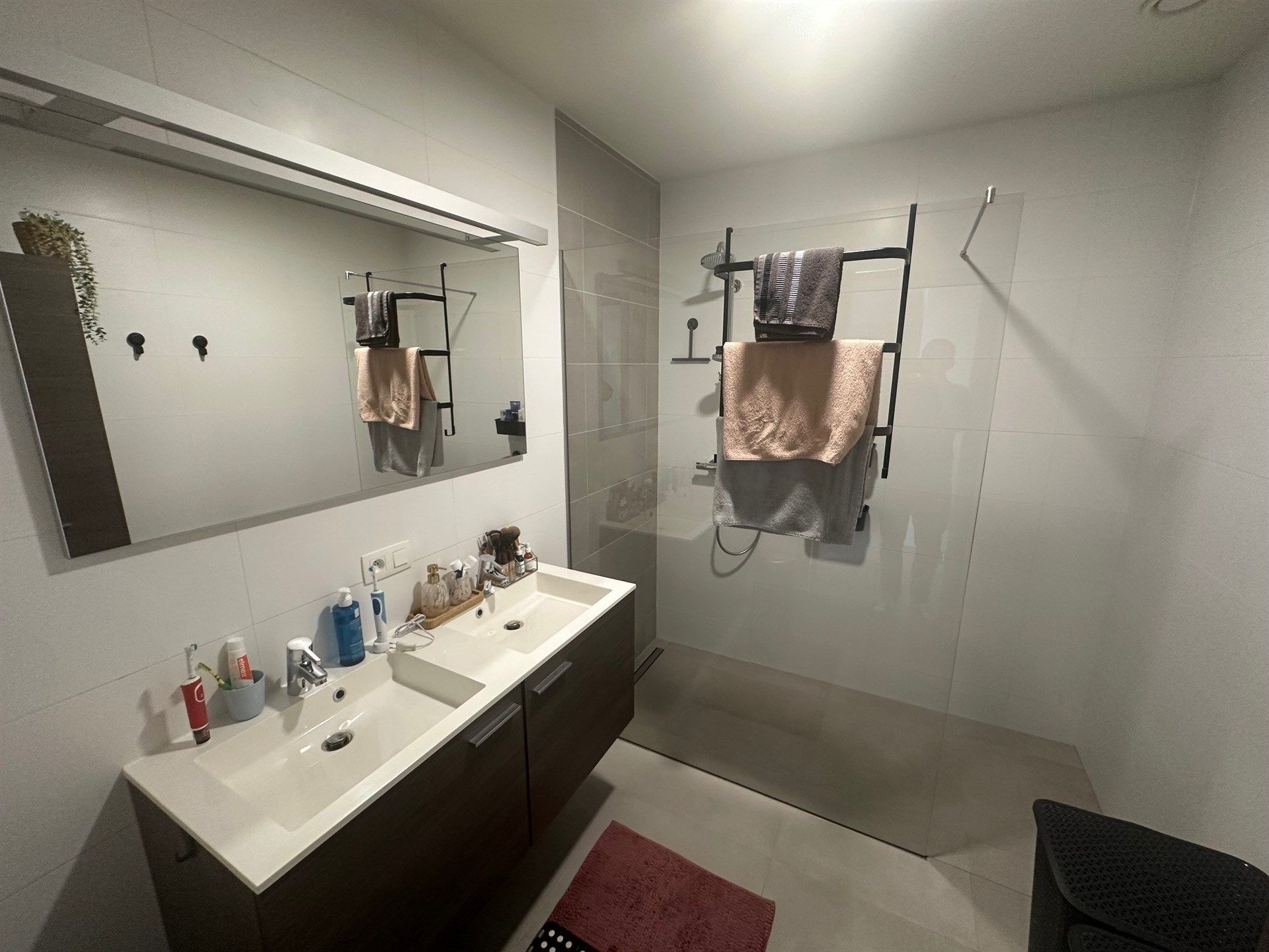 Prachtig en ruim appartement met 2 slaapkamers nabij het centrum van Erembodegem foto 8