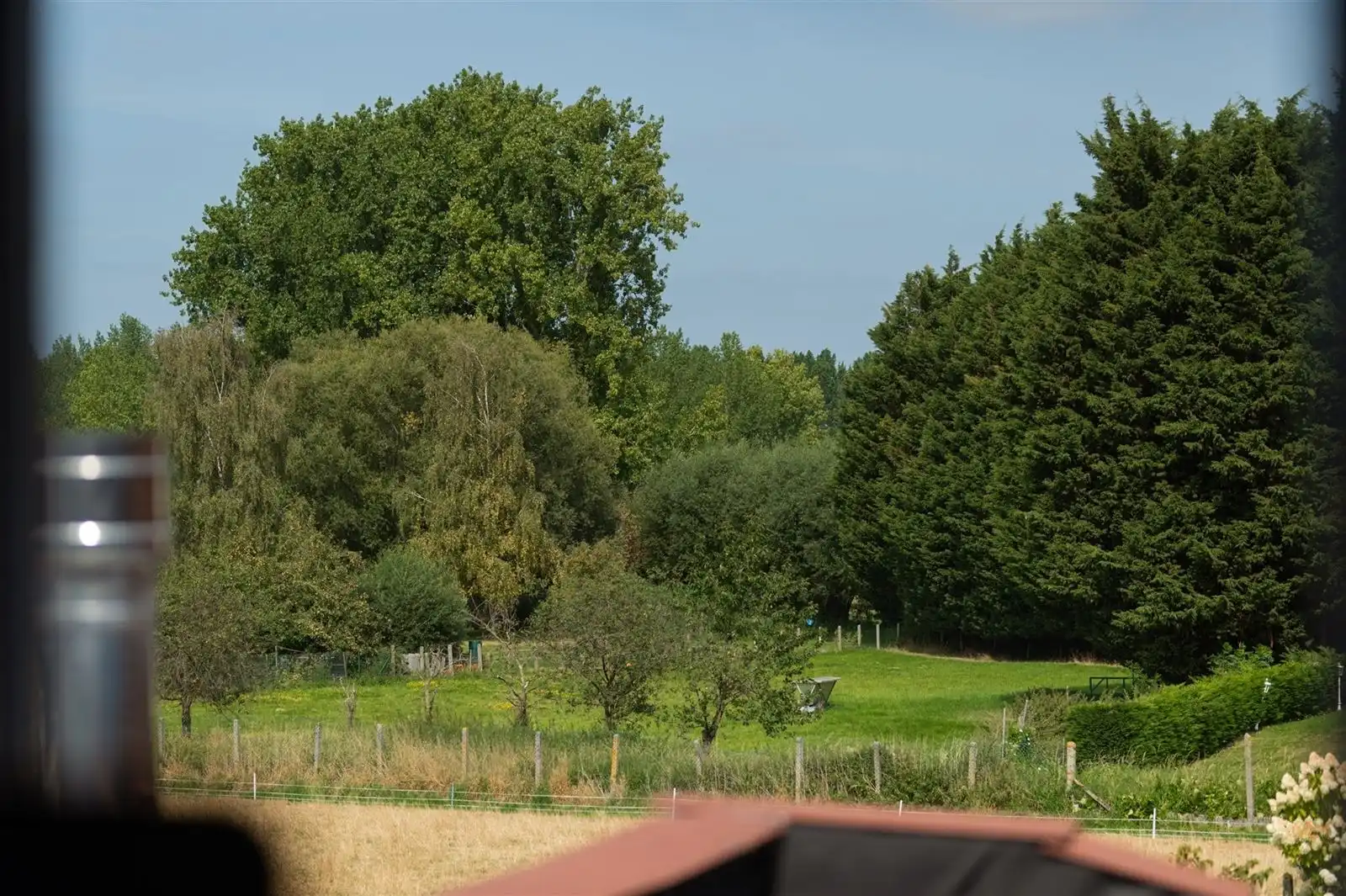 Modern afgewerkte en gerenoveerde gezinswonig met tuin op 2are93 foto 16