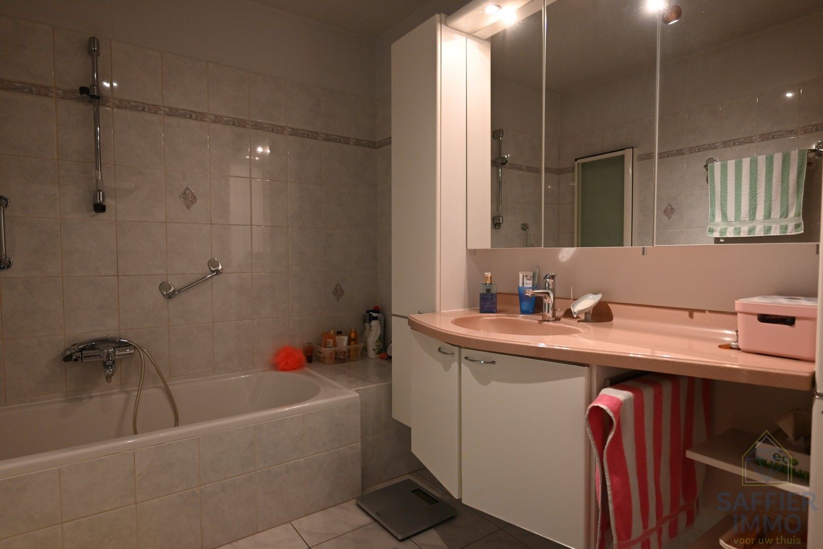 Appartement met 3 slaapkamers, garage en staanplaats te huur in centrum Kuurne foto 11