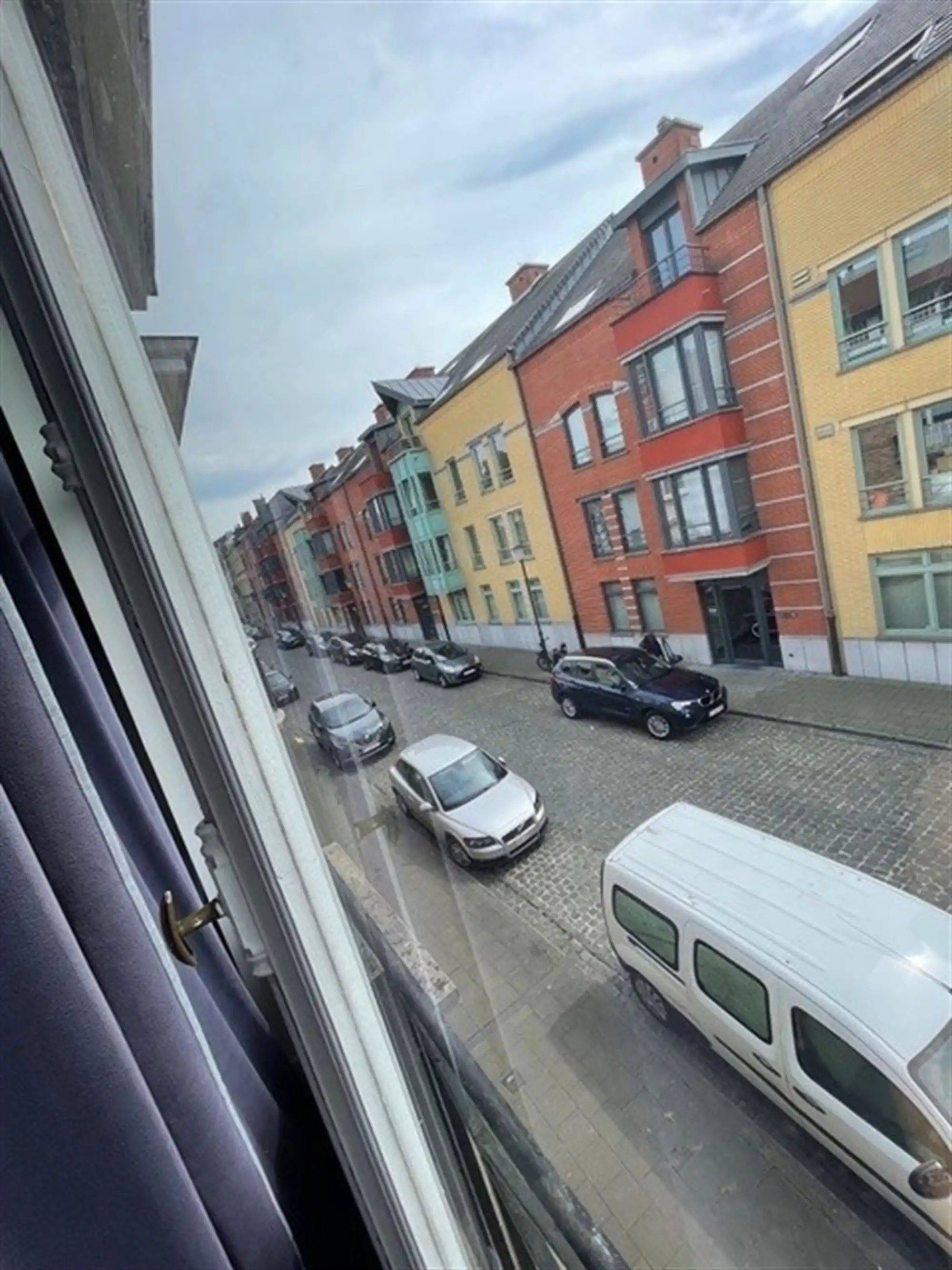 Appartement met grot terras foto 11