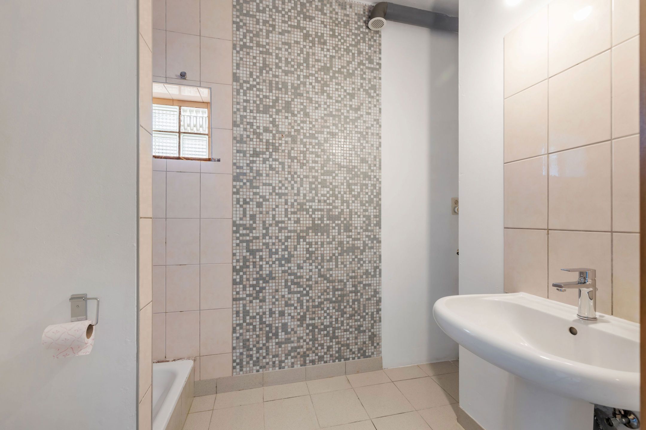 Gunstig gelegen woning 3 slpk met groot atelier/garage 63m² foto 13