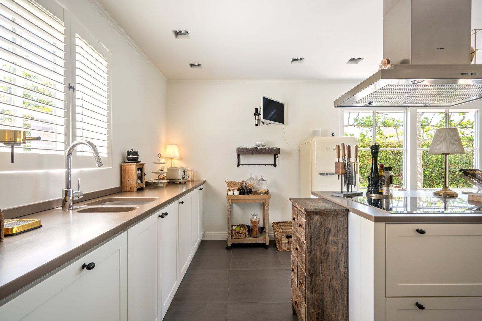 Luxueuze villa met zwembad, poolhouse en vier slaapkamers  foto 17