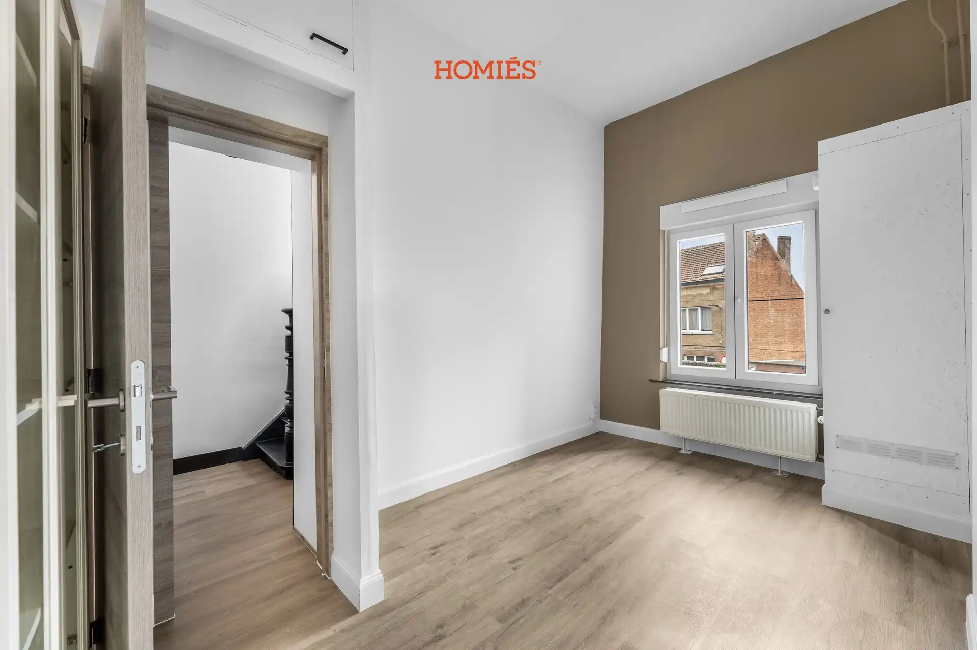 Gerenoveerde centrumwoning met 5 slaapkamers en staanplaats! foto 14